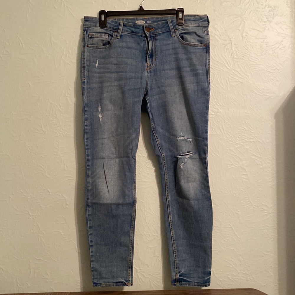 Old Navy Rockstar Light Medium Wash with Distressing Skinny Jeans